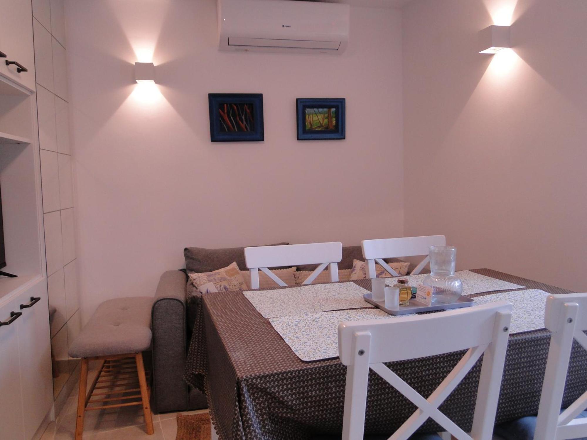 Heritage Apartments Kyra & Fox In Pitve, Hvar Екстер'єр фото