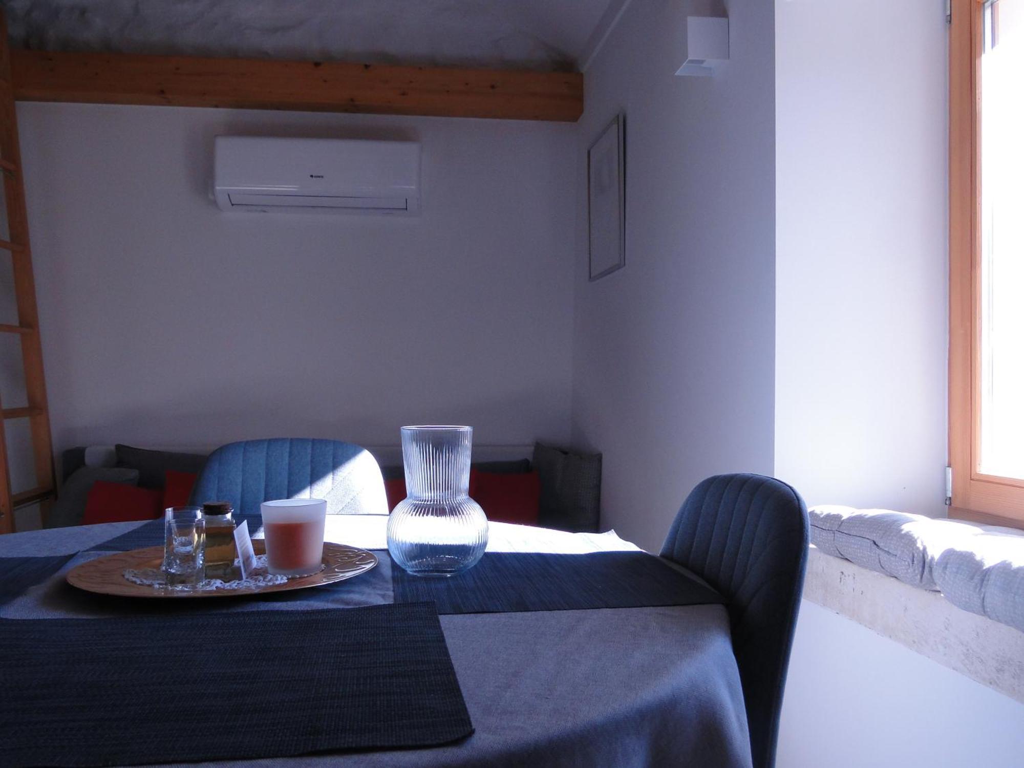 Heritage Apartments Kyra & Fox In Pitve, Hvar Екстер'єр фото